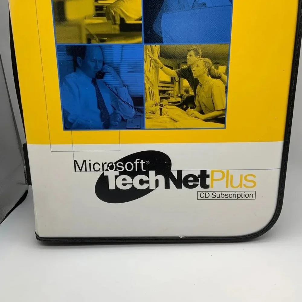 Microsoft Technet CD Subscription Binder and CD Cases Only